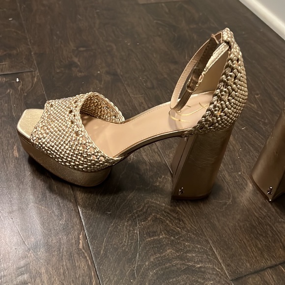Sam Edelman Gold block heel sandal - Picture 6 of 7